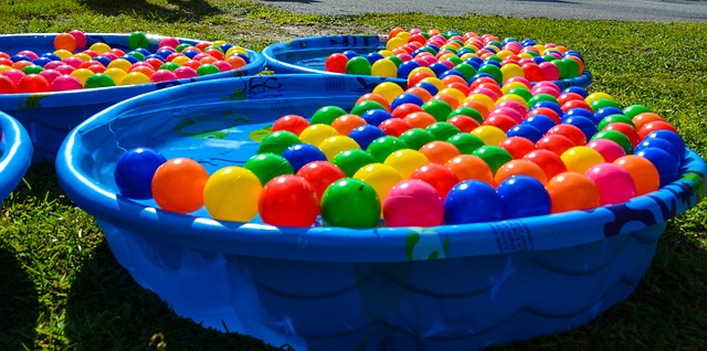 bazénky s balonky